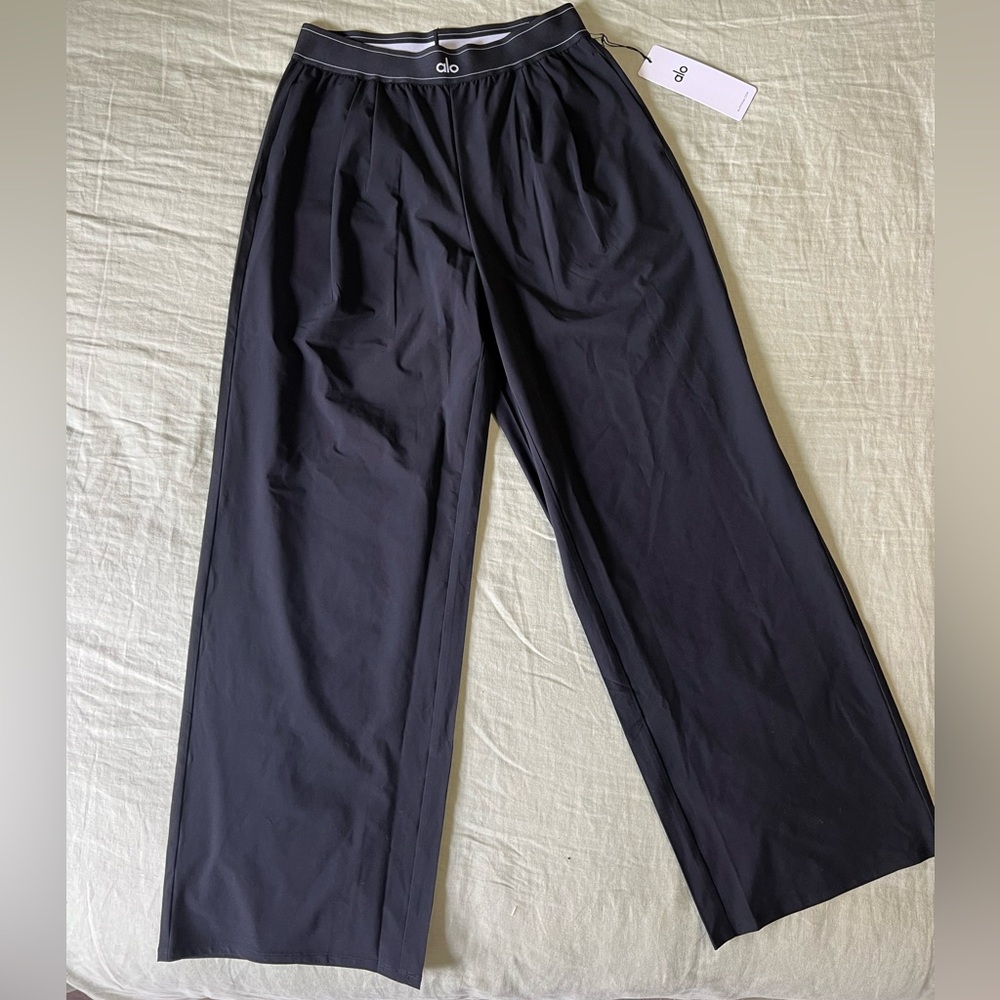 ALO Suit Up Trouser NWT (Regular, Black)